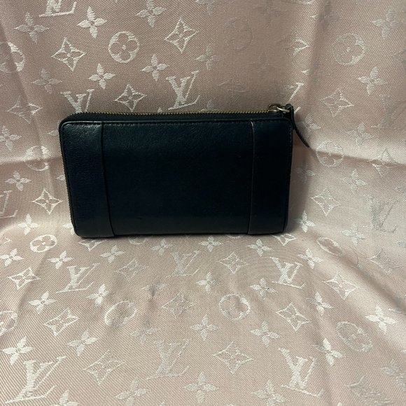 CHLOE Elsie Long Black Leather Wallet with Gold Tone Hardware - Picture 3 of 12